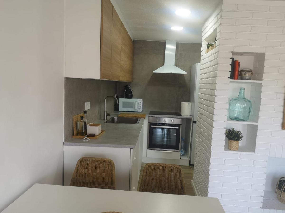 Ingrid Apartment Салоу Екстер'єр фото